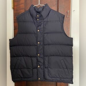 Men’s XL Lands End Navy Blue Puffer Vest. EUC Snap closure 46-48 Dark Blue